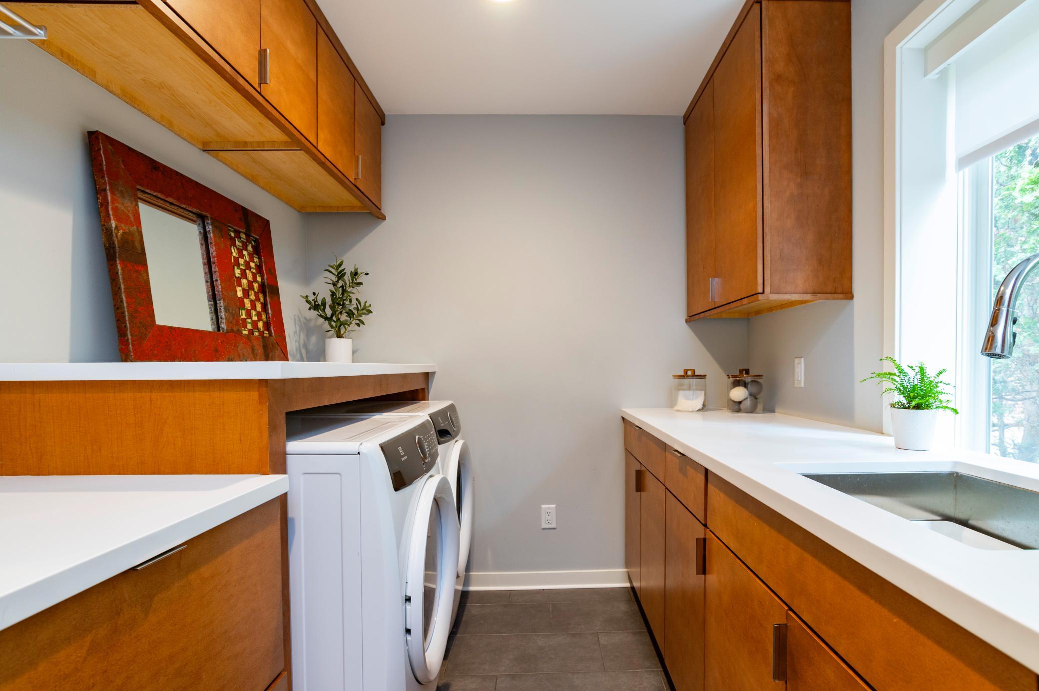 1409 Edgcumbe Road