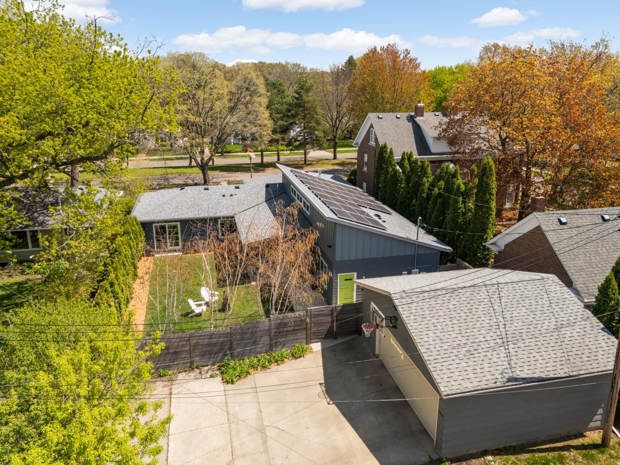 1409 Edgcumbe Road