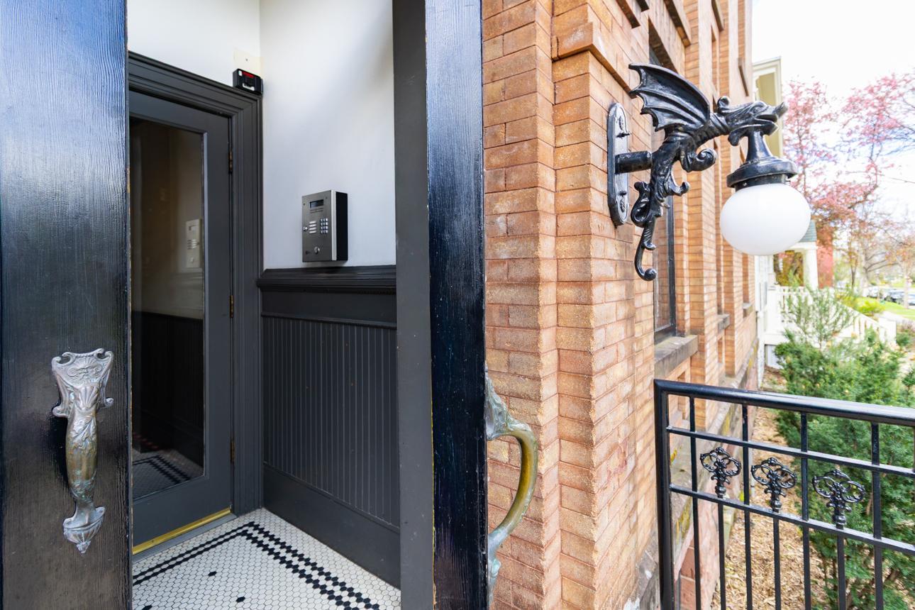 512 Laurel Avenue Unit: 5
