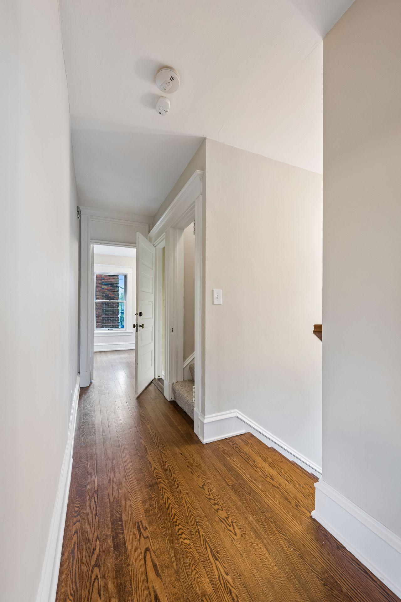 105 Milton Street S