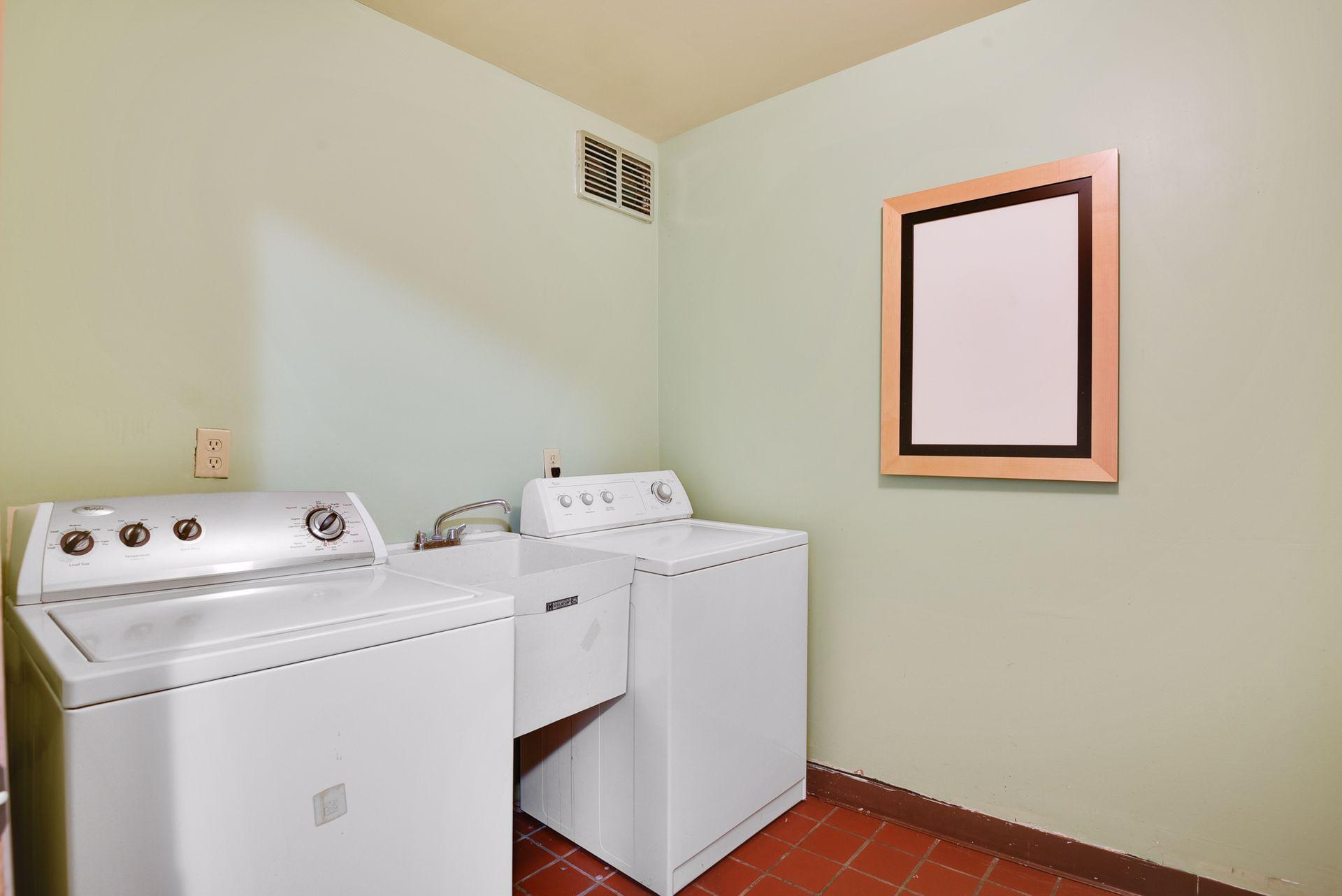 4400 Upton Avenue S Unit: 201