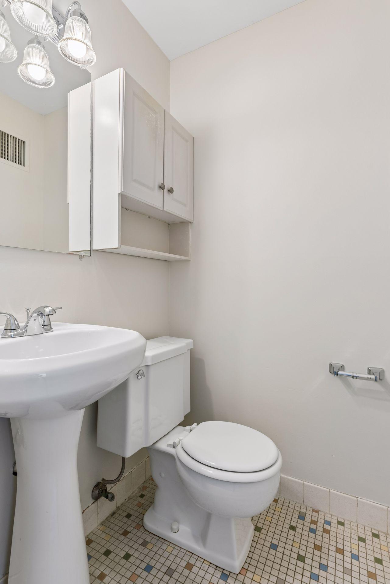 4400 Upton Avenue S Unit: 201