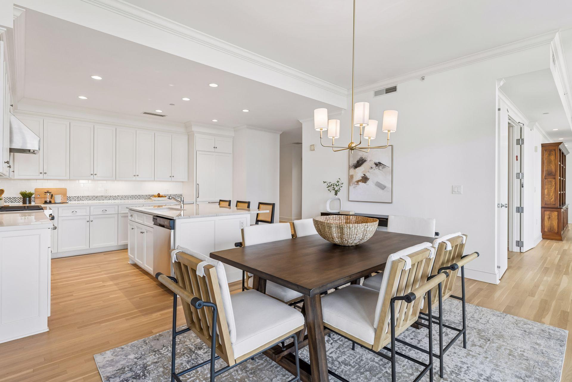 301 Kenwood Parkway Unit: 502