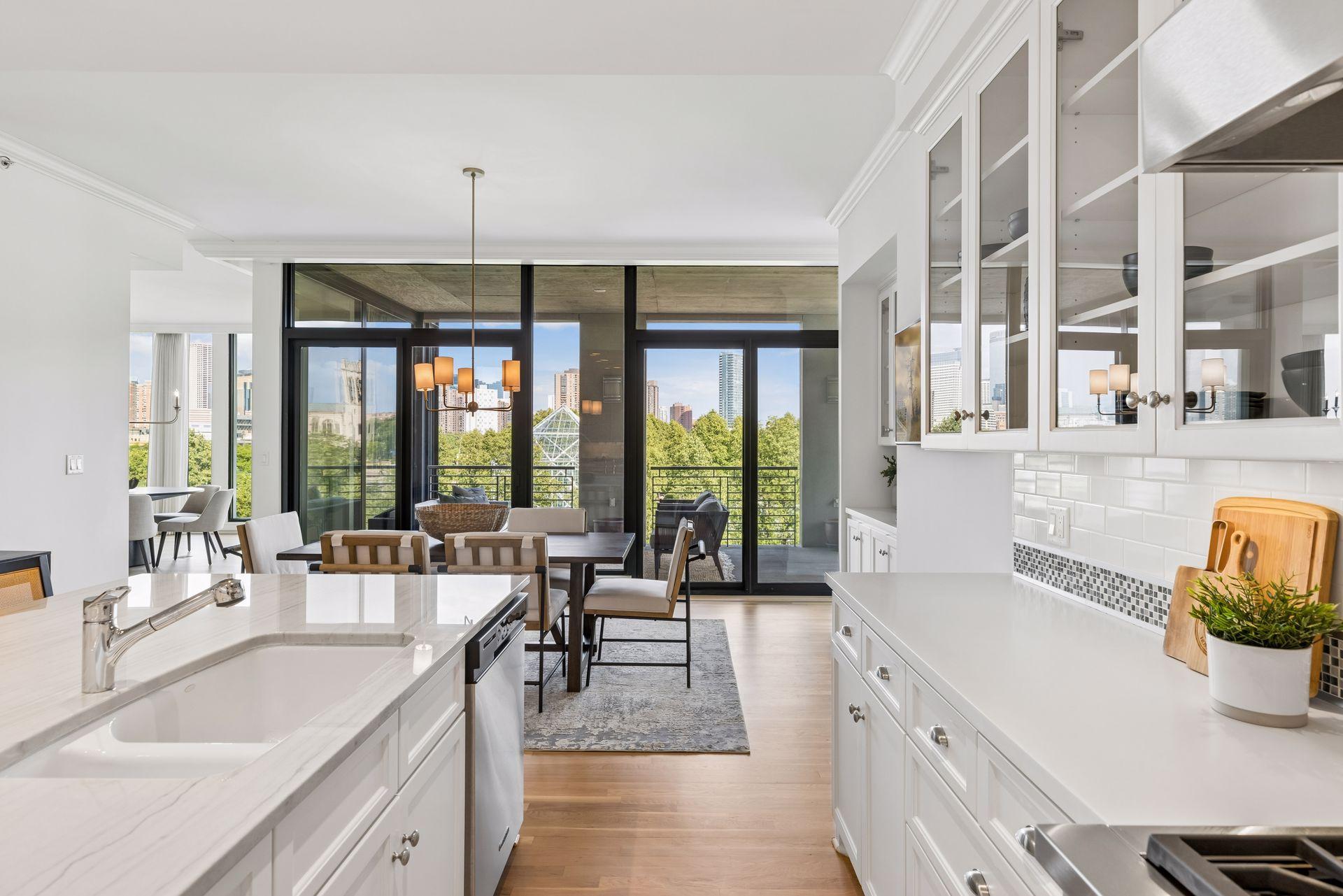 301 Kenwood Parkway Unit: 502