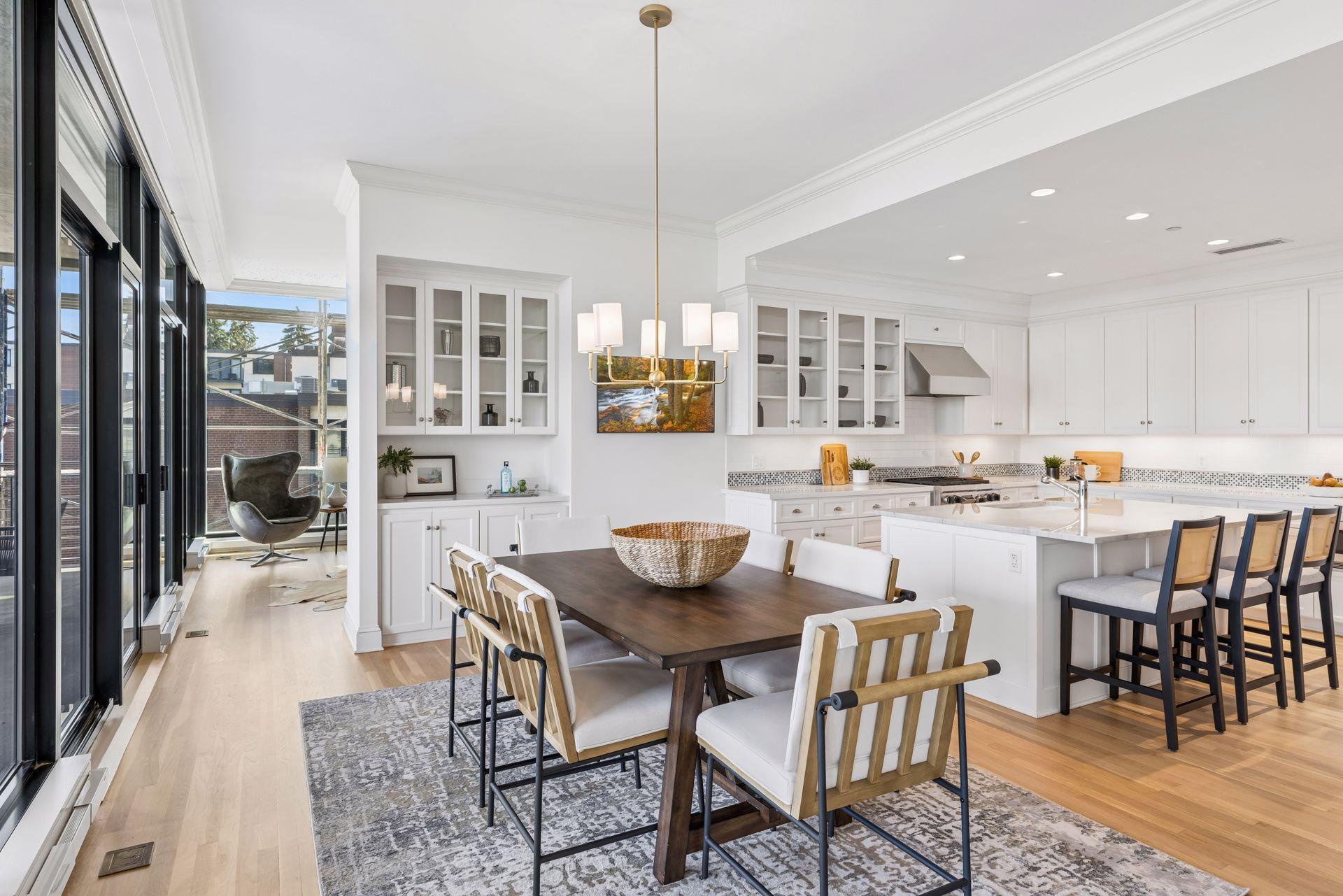 301 Kenwood Parkway Unit: 502