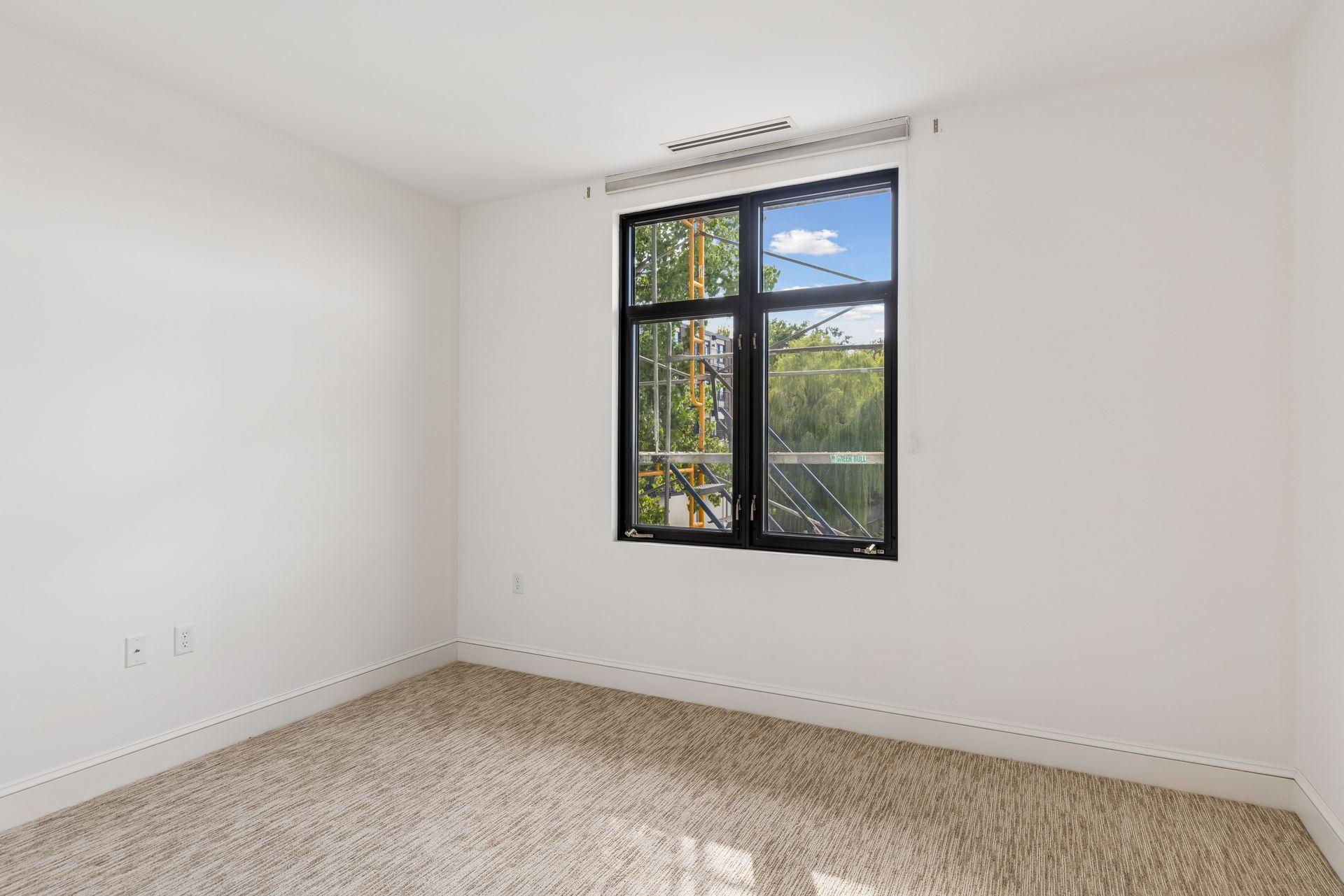 301 Kenwood Parkway Unit: 502