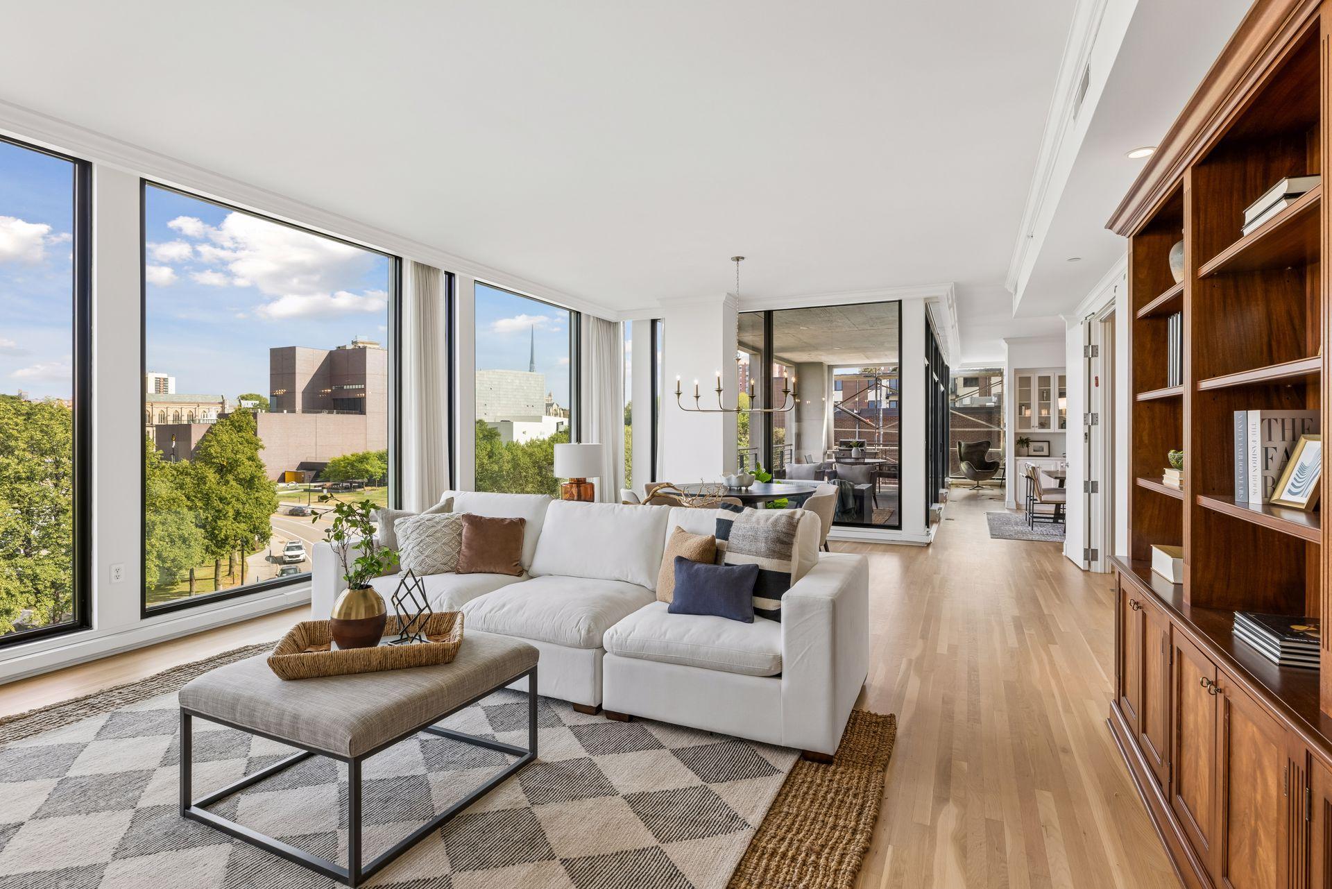 301 Kenwood Parkway Unit: 502
