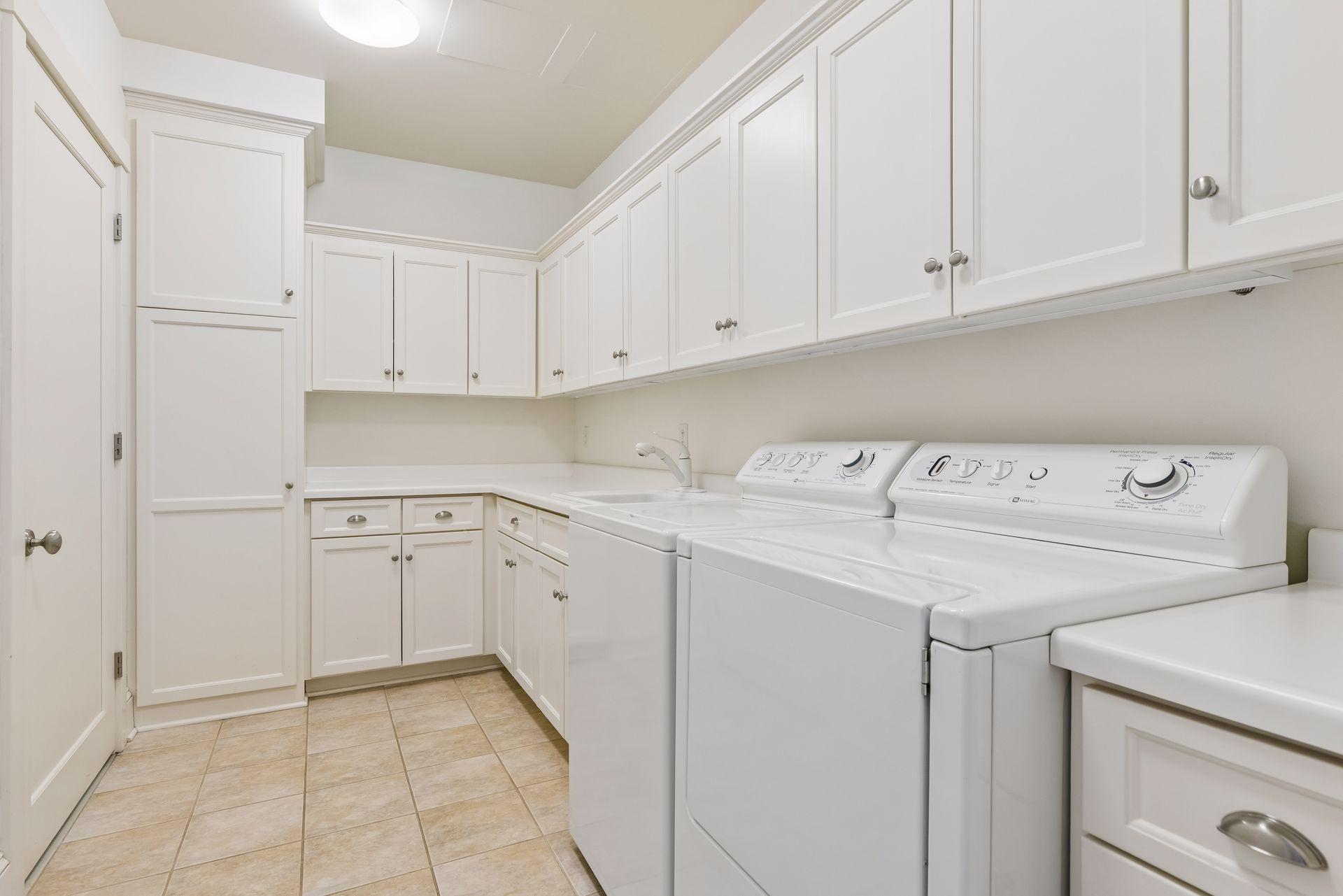 301 Kenwood Parkway Unit: 502