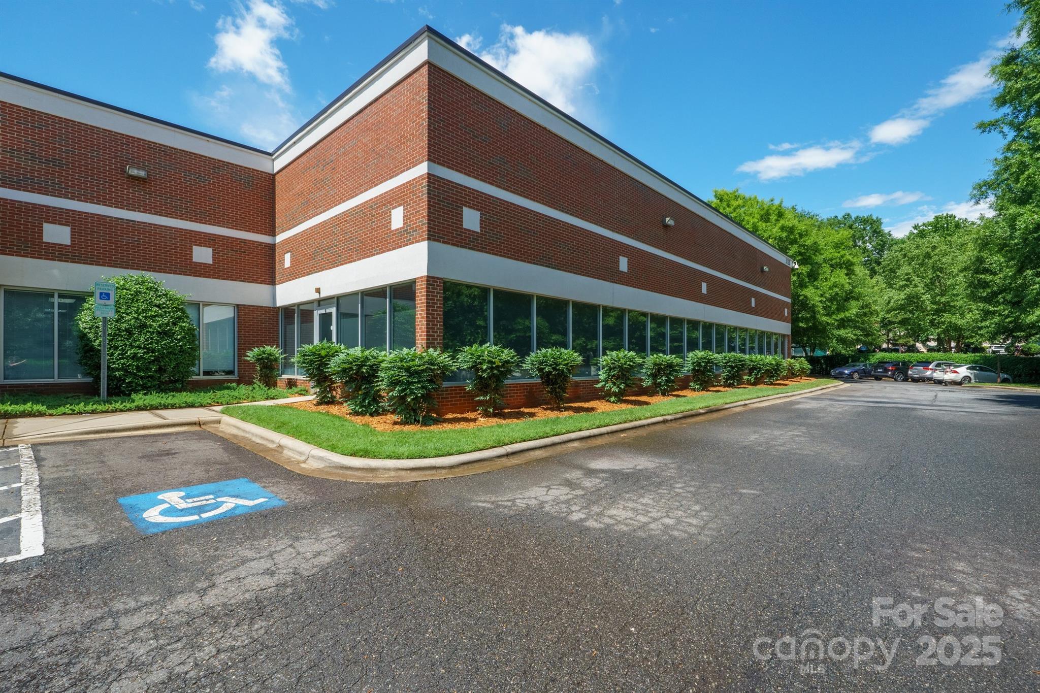 3120 Latrobe Drive
