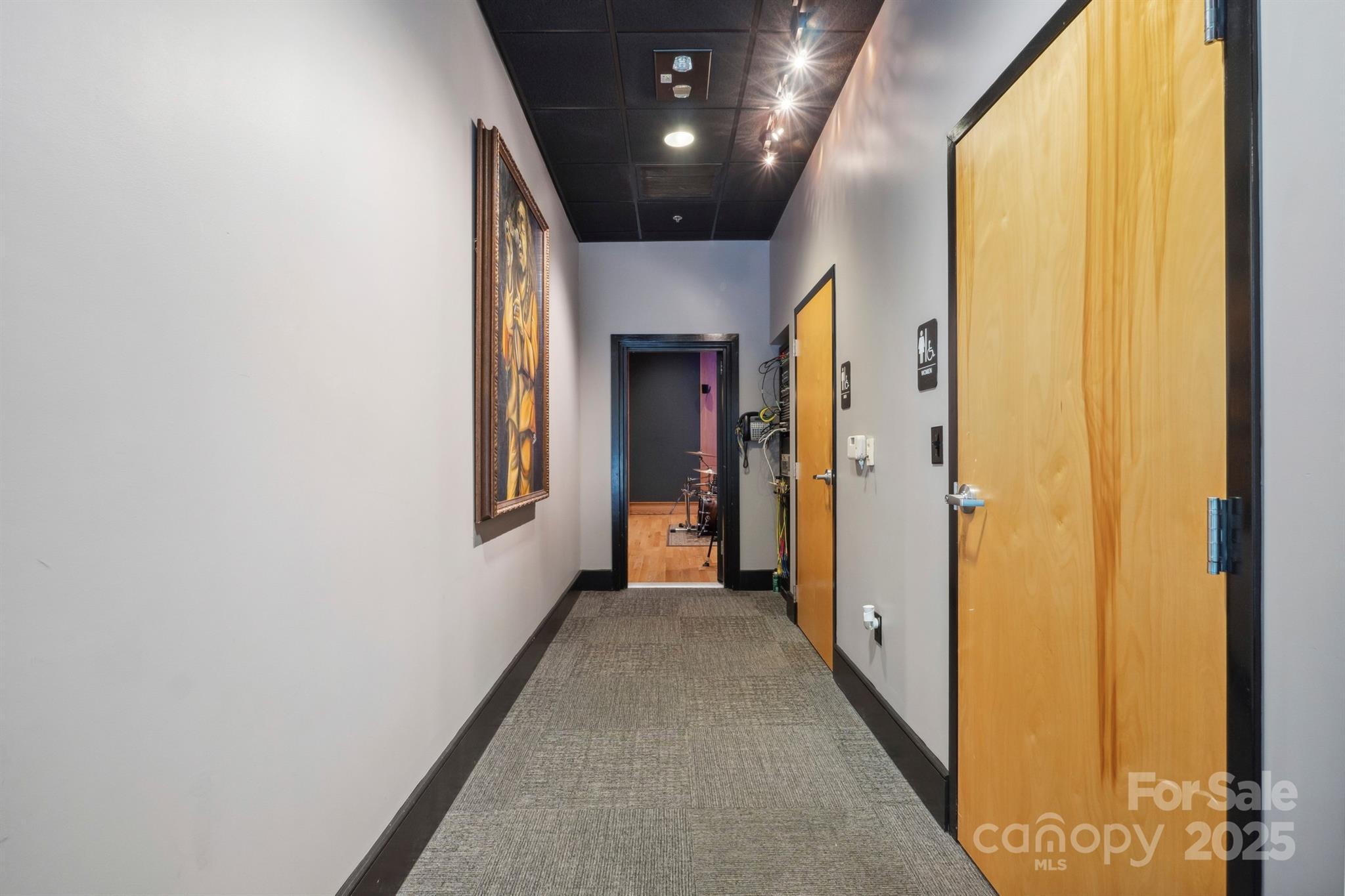 3120 Latrobe Drive