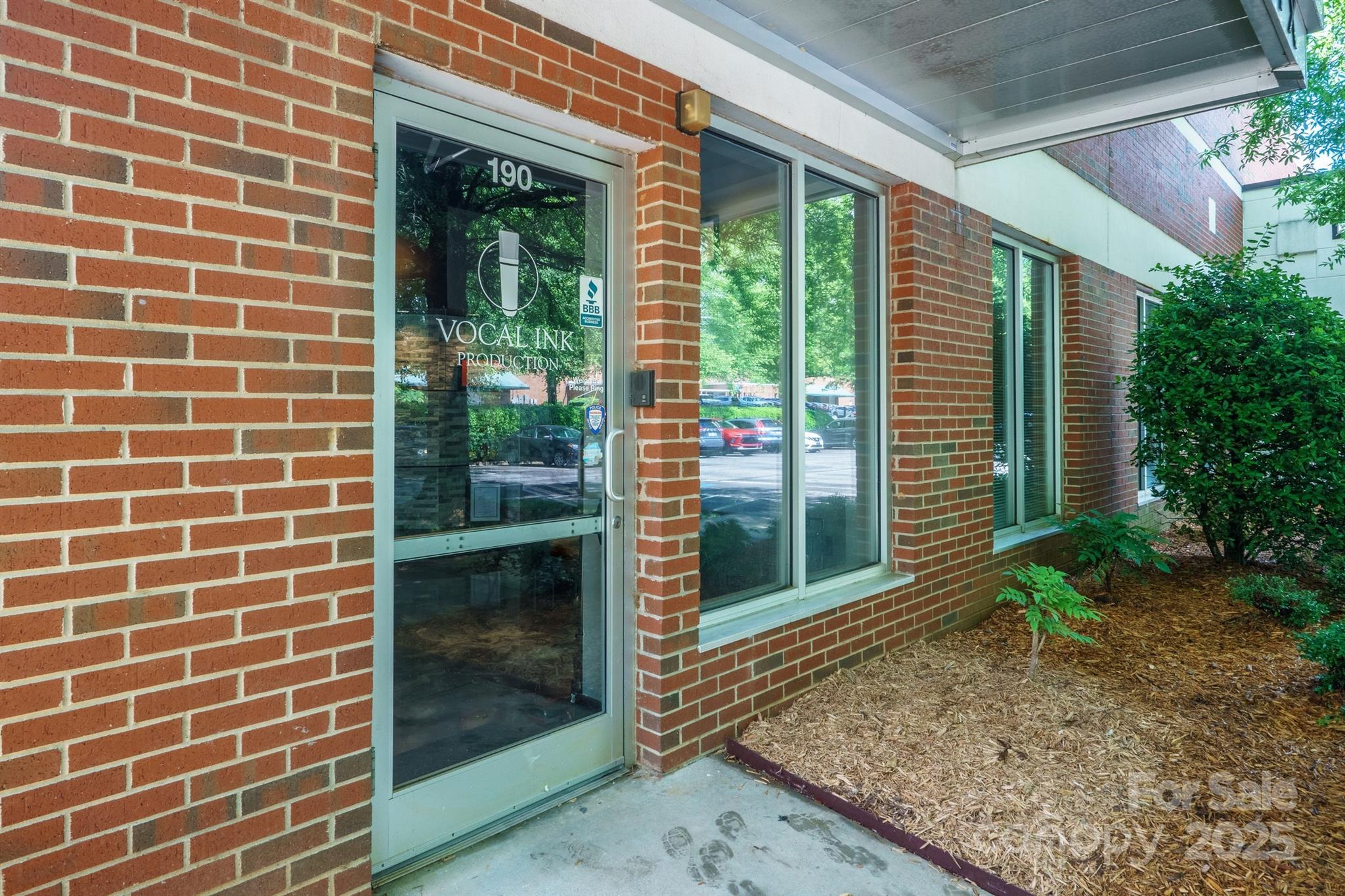 3120 Latrobe Drive