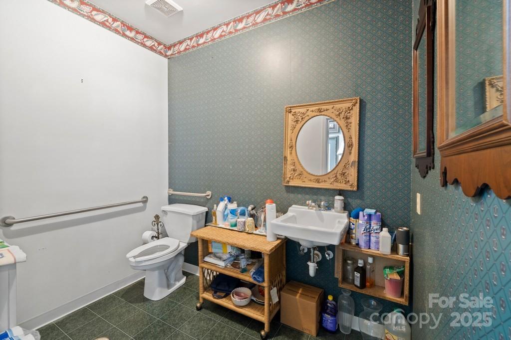 4011 Statesville Boulevard