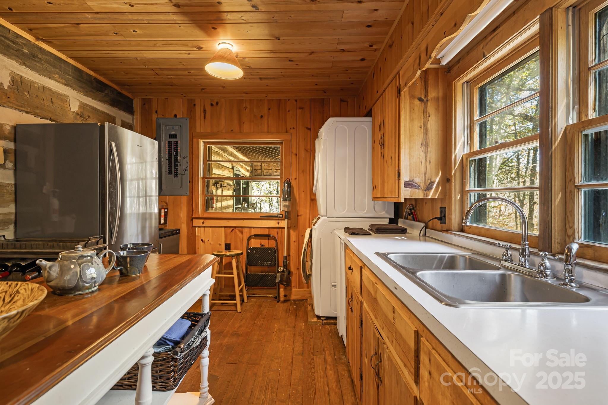 2395 Hortons Creek Road