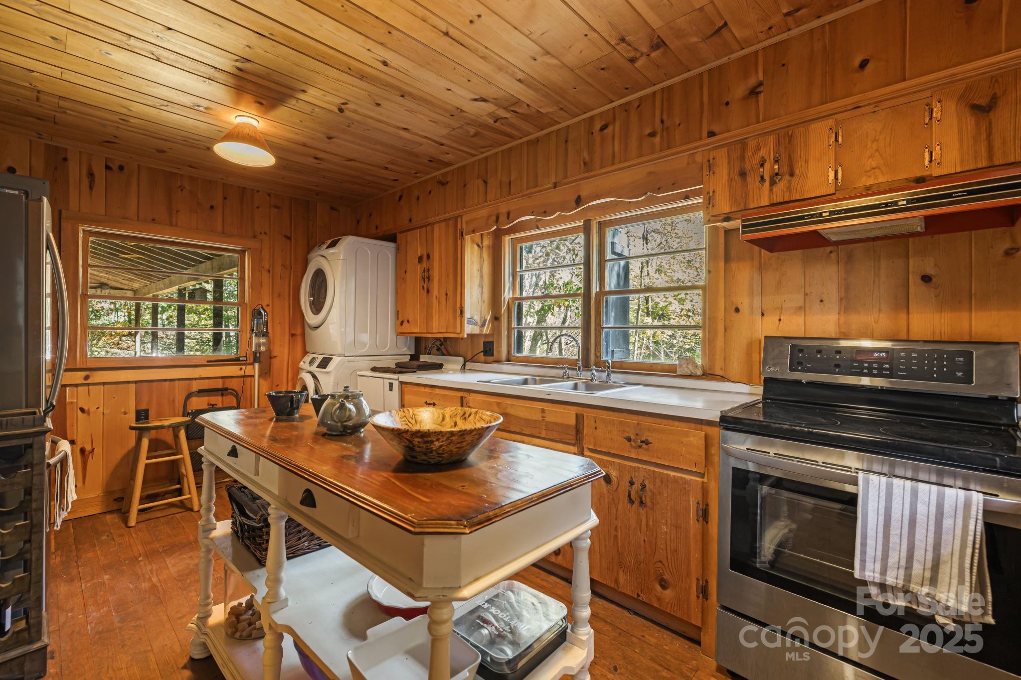 2395 Hortons Creek Road