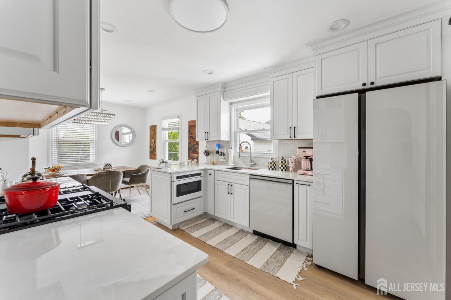 151 Minna Avenue