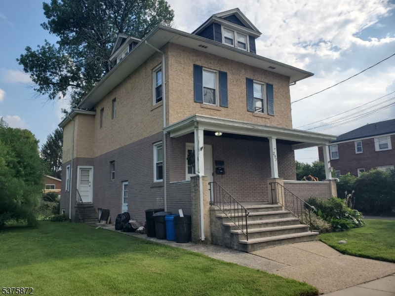 257 Myrtle Ave 2