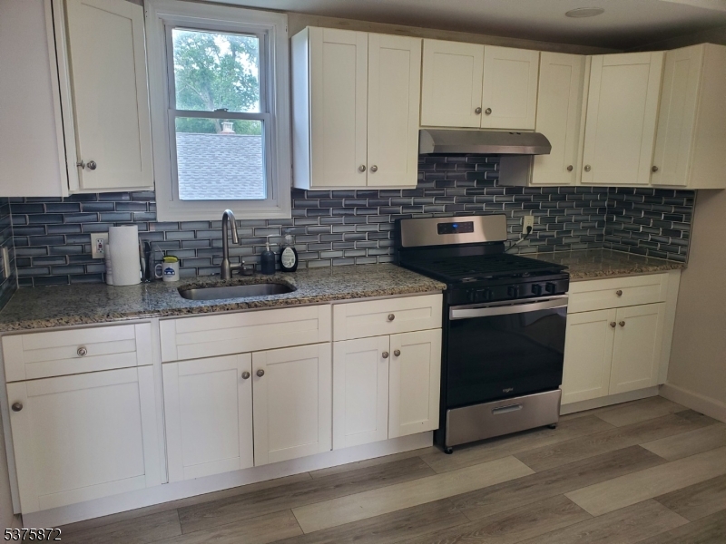 257 Myrtle Ave 2