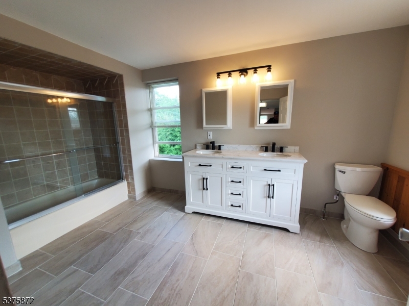 257 Myrtle Ave 2
