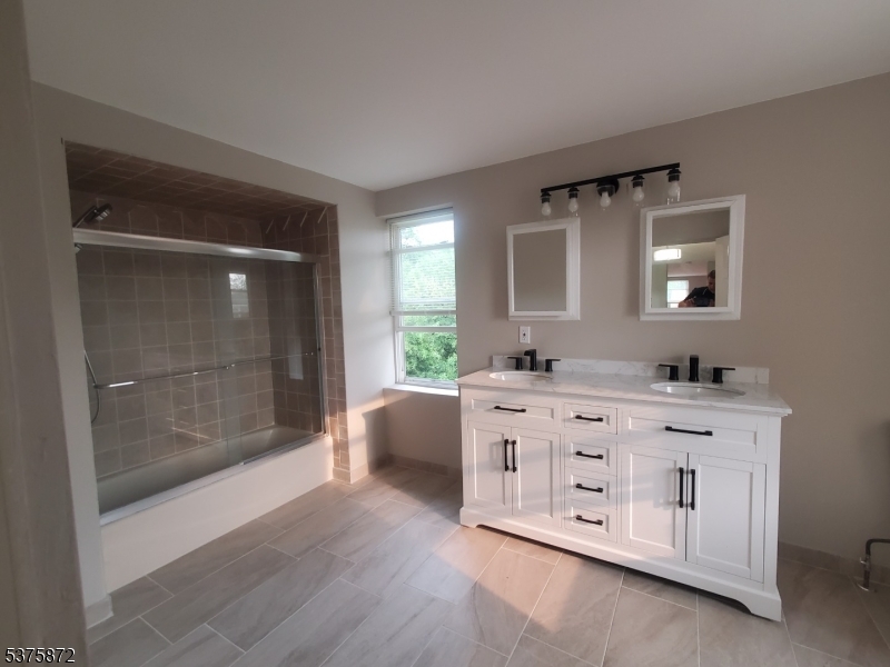 257 Myrtle Ave 2