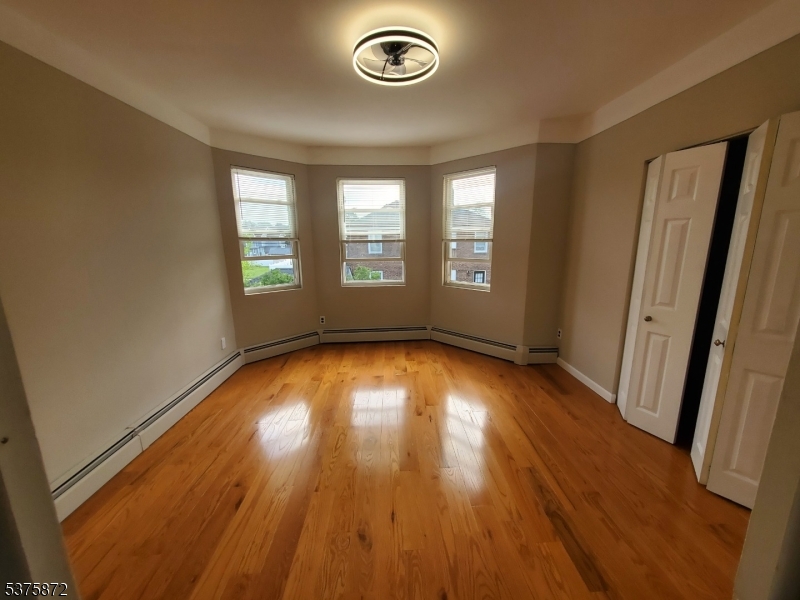 257 Myrtle Ave 2