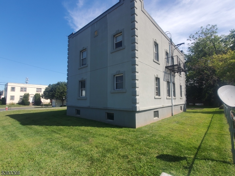 269 Willow Ave
