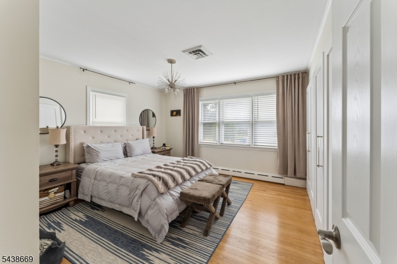 151 Minna Ave