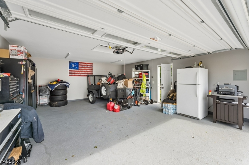 151 Minna Ave