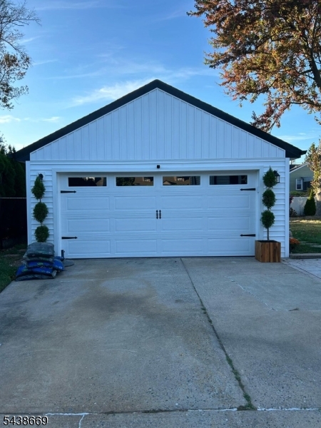 151 Minna Ave