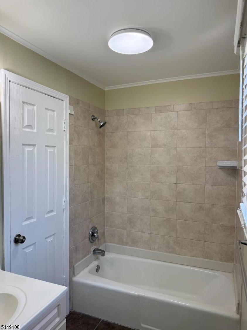 264 Myrtle Ave 2