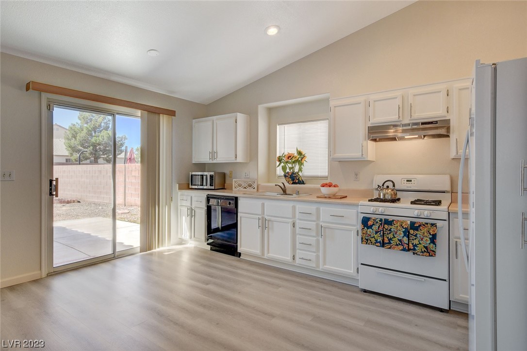 5017 Sail Rock Place
