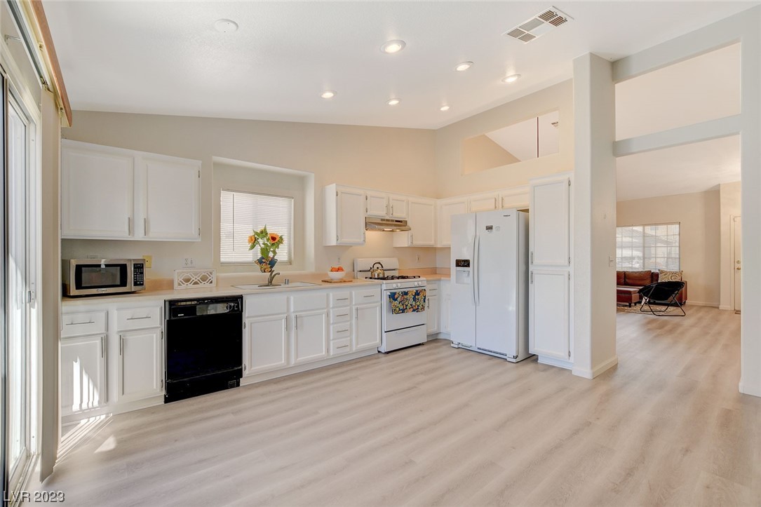 5017 Sail Rock Place