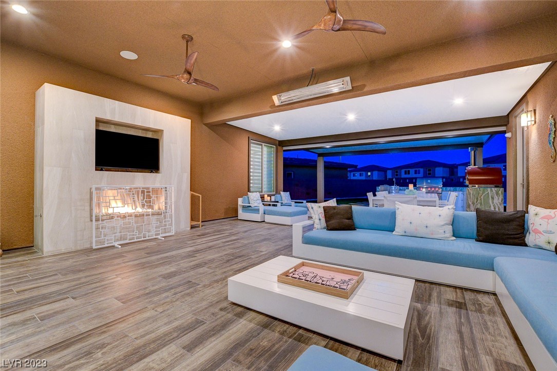6854 Wood Clover Court