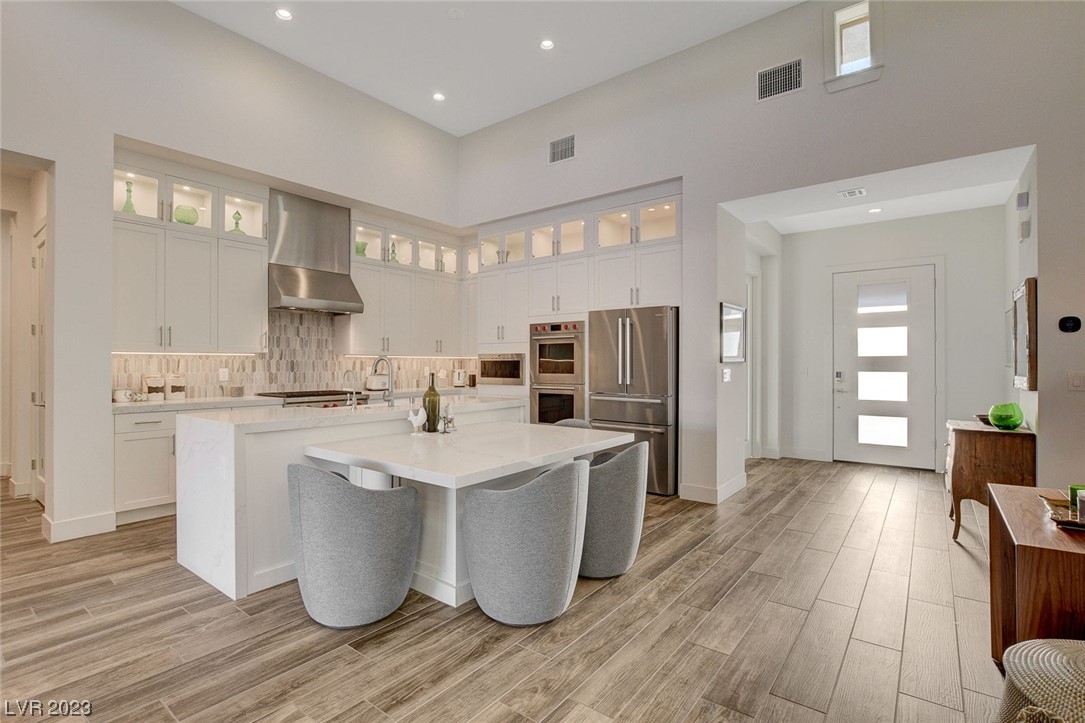 6854 Wood Clover Court
