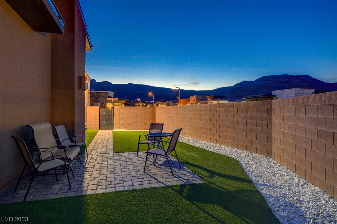 6854 Wood Clover Court
