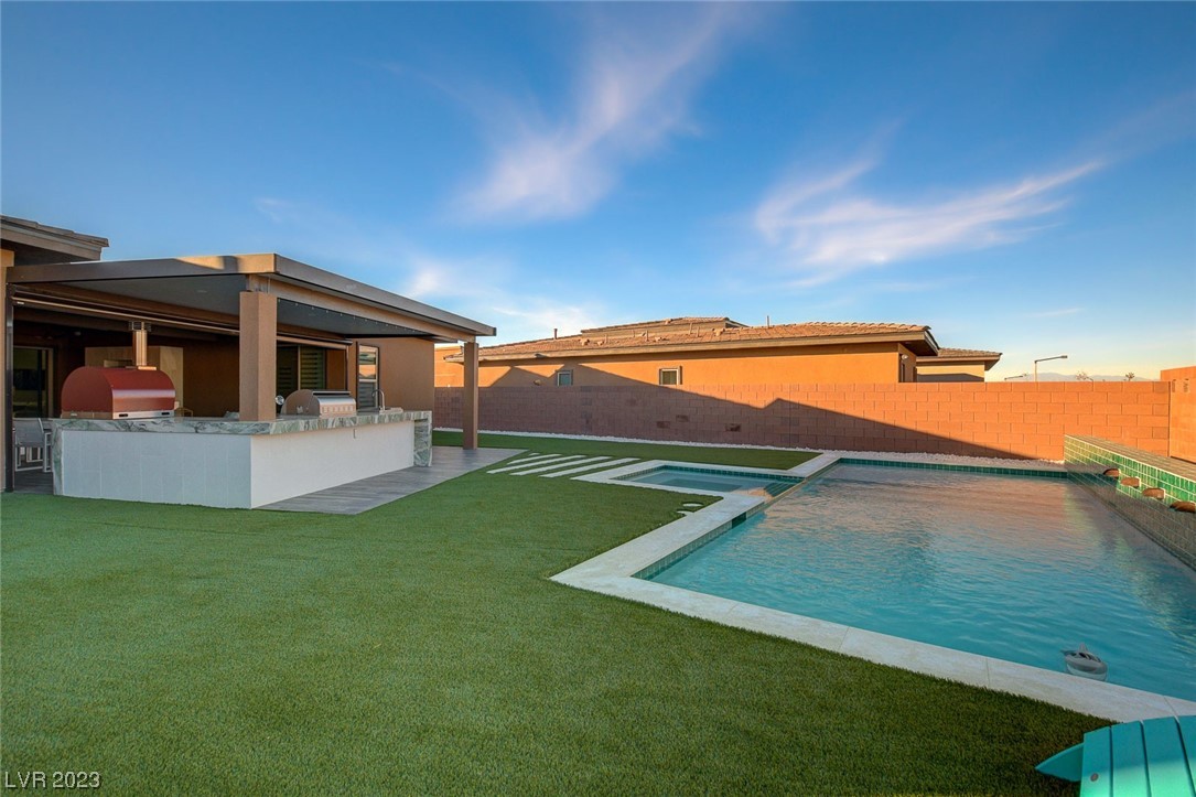 6854 Wood Clover Court