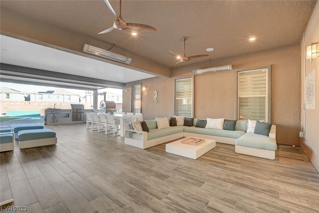 6854 Wood Clover Court
