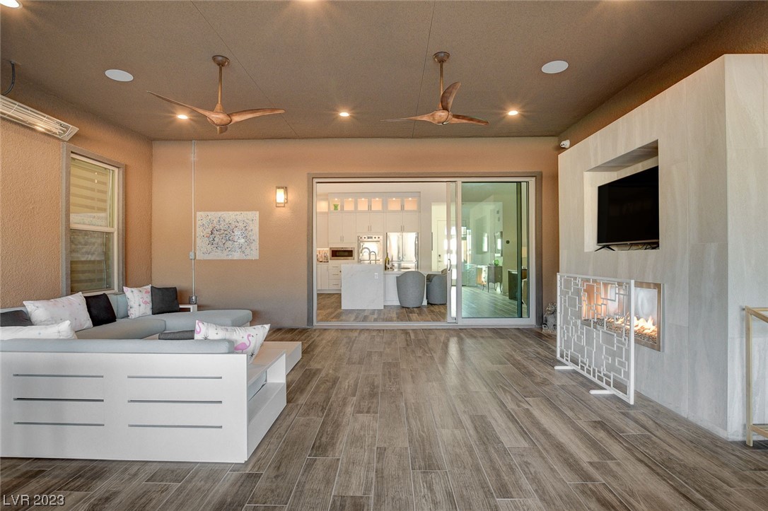 6854 Wood Clover Court