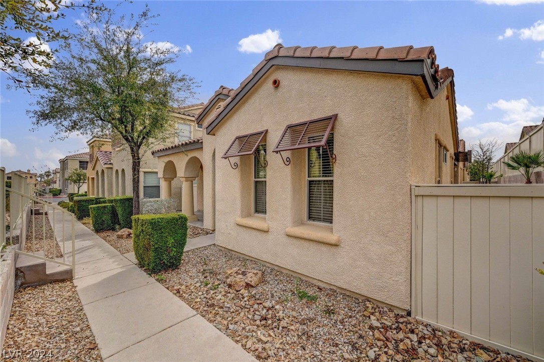 8560 Alocasia Court