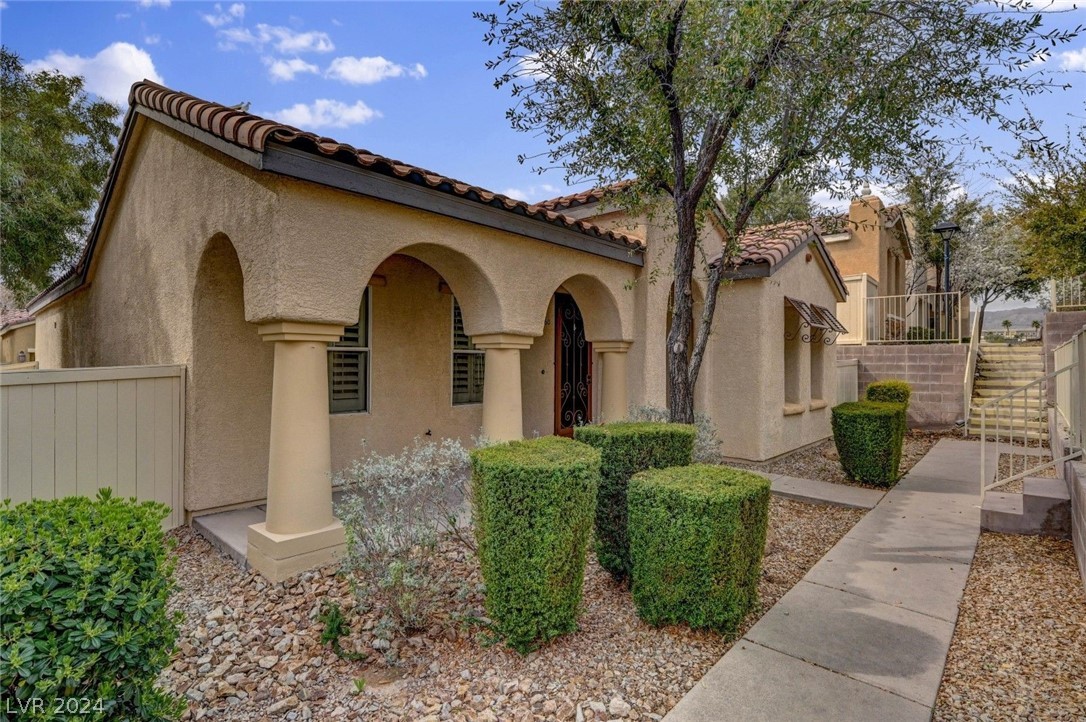 8560 Alocasia Court