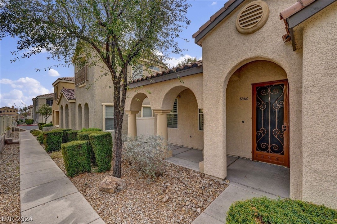 8560 Alocasia Court