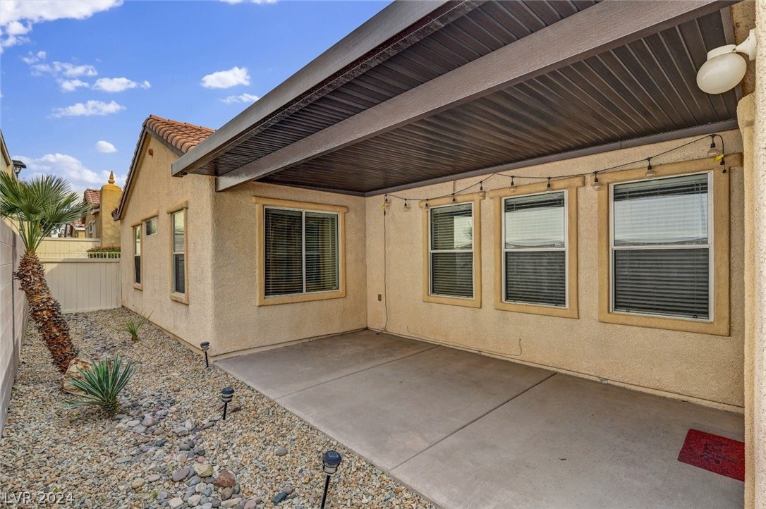 8560 Alocasia Court