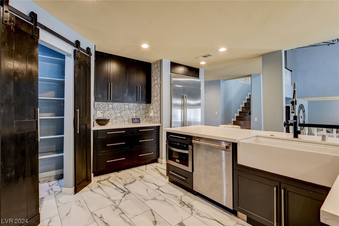 2423 Legacy Island Circle