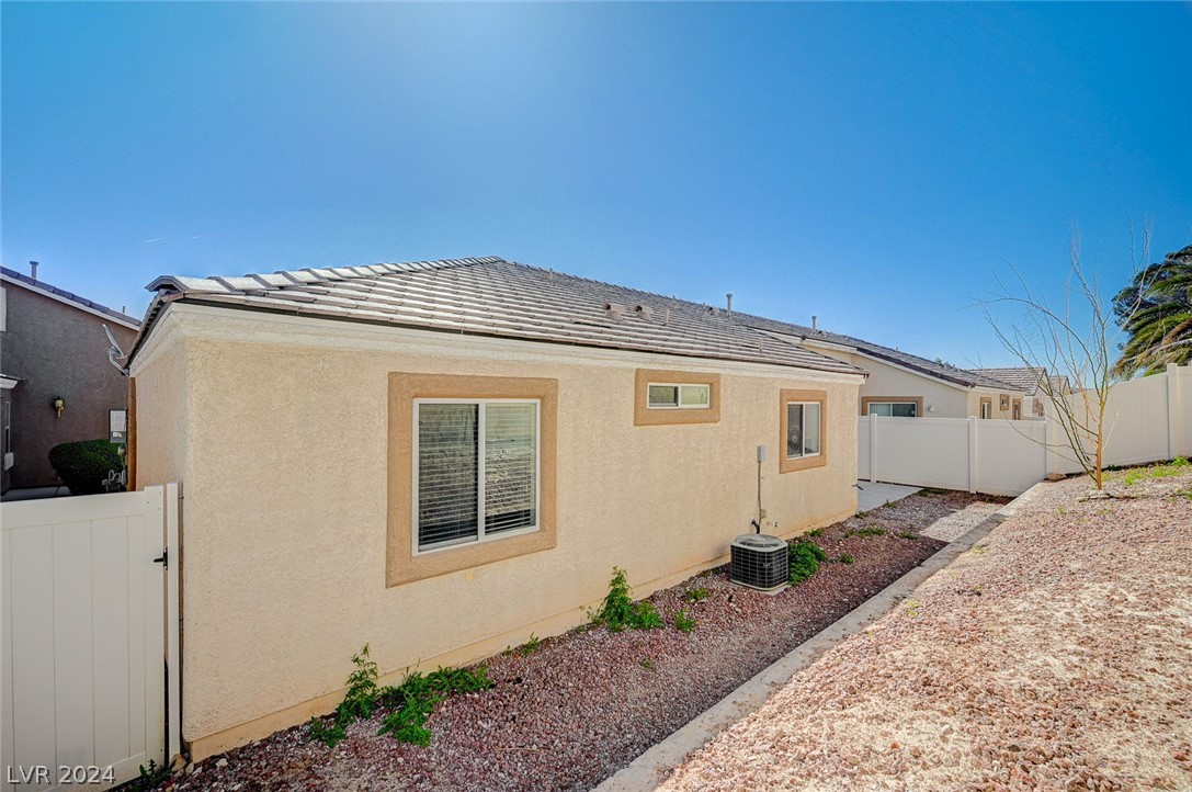 5089 Bayberry Crest Street