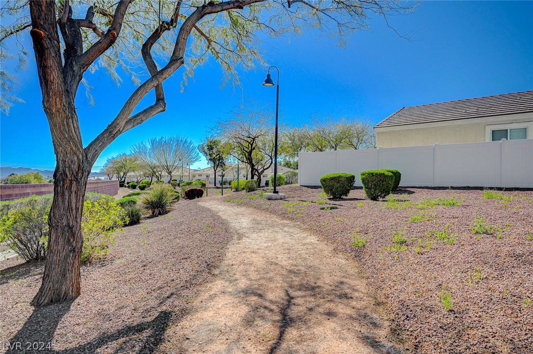 5089 Bayberry Crest Street