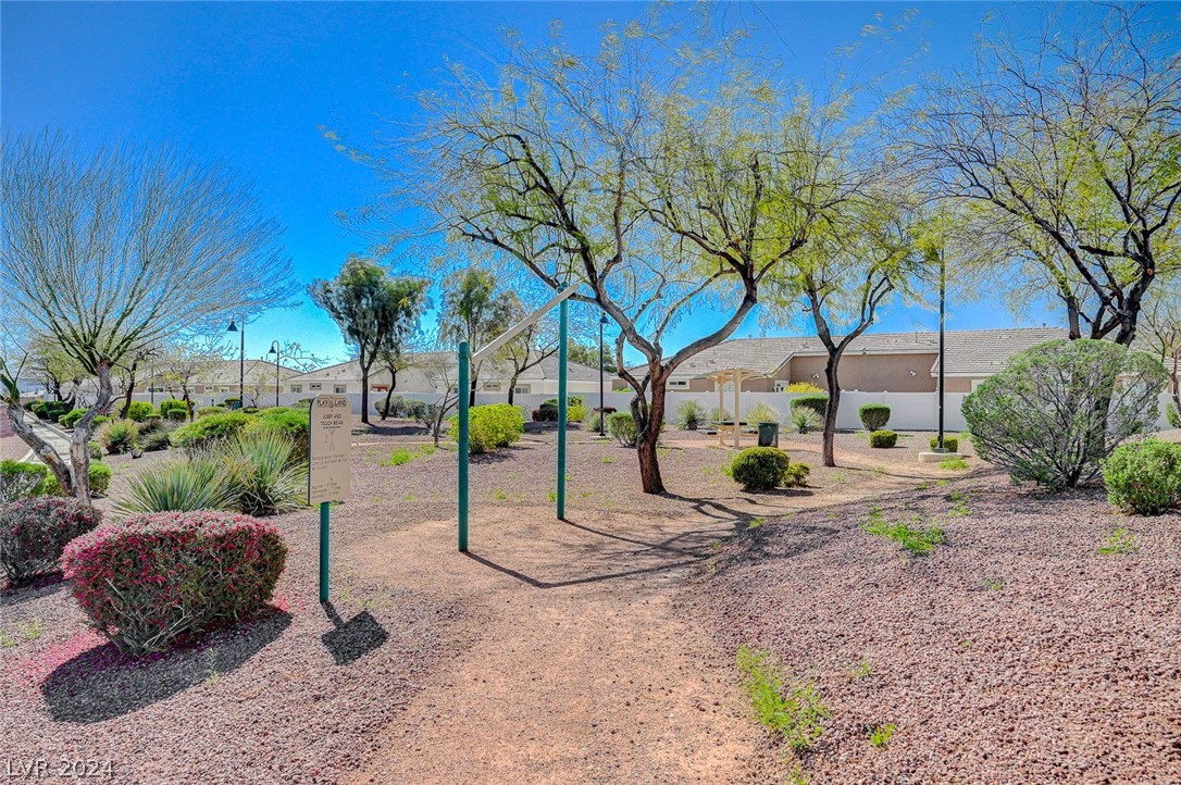 5089 Bayberry Crest Street