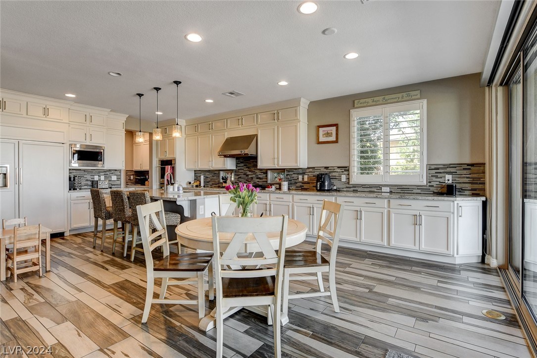 10470 Dove Meadow Way
