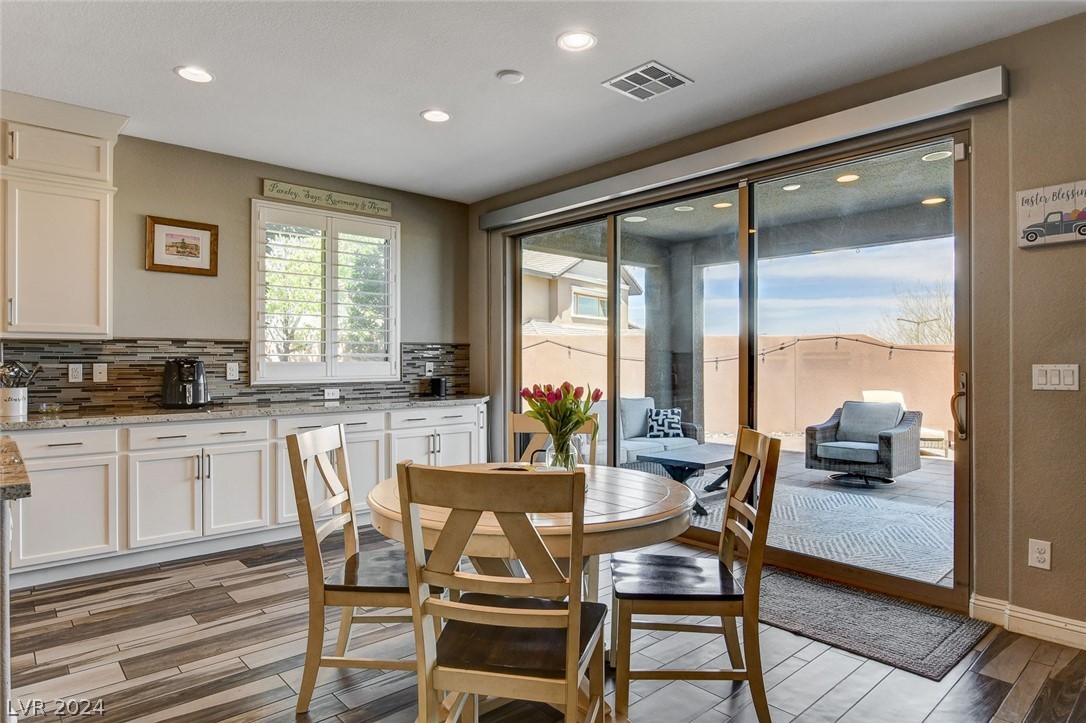 10470 Dove Meadow Way
