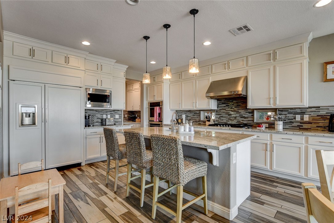 10470 Dove Meadow Way