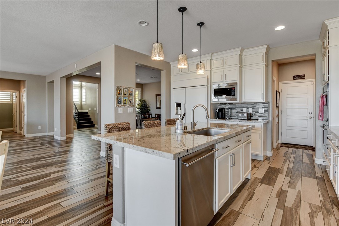 10470 Dove Meadow Way