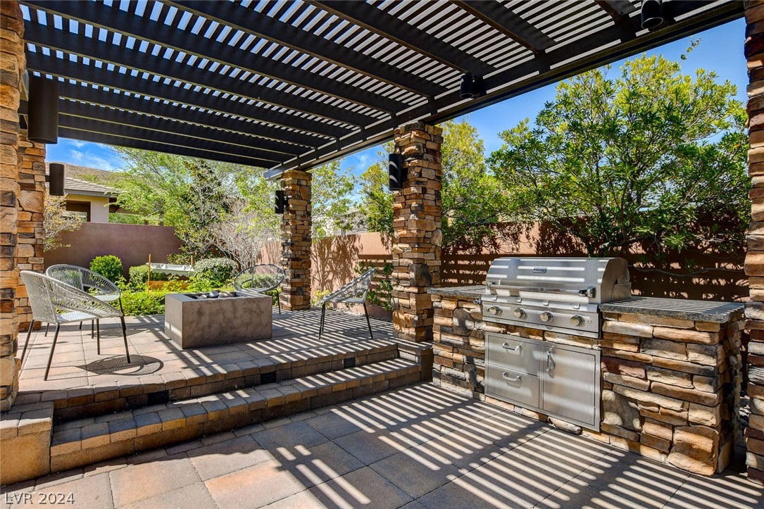10470 Dove Meadow Way